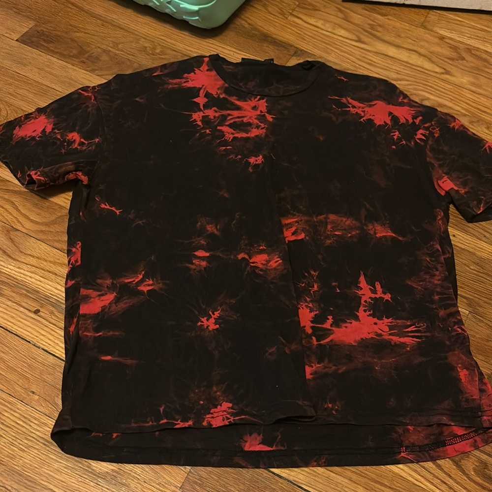 Black and red tie dye T-shirt from SHEIN